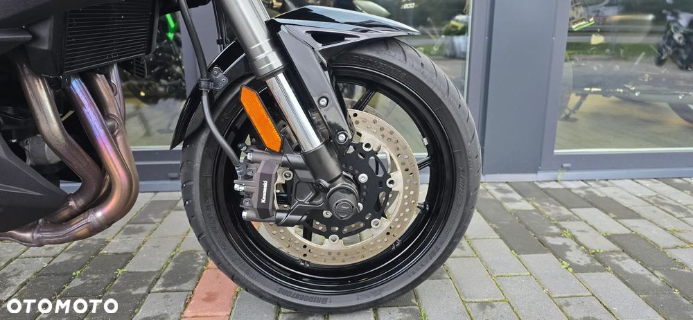 Kawasaki Versys 1100 SE - 20