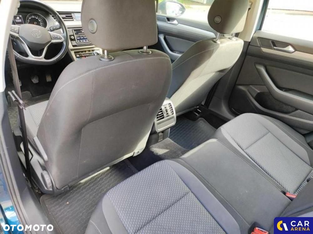 Volkswagen Passat - 28