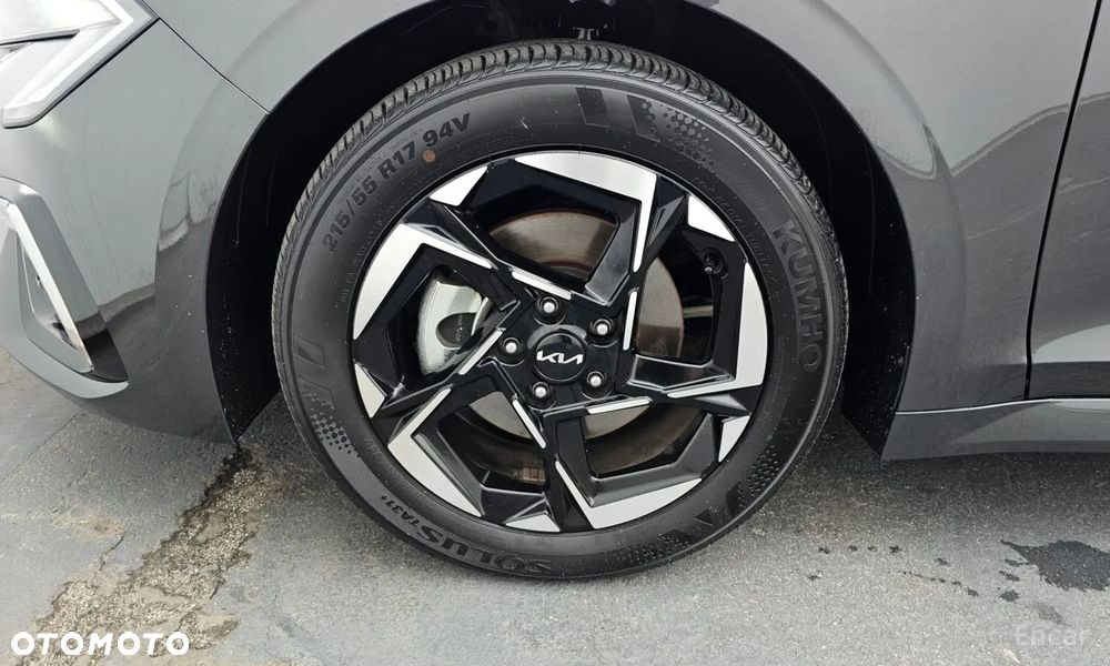 Kia K5 - 5