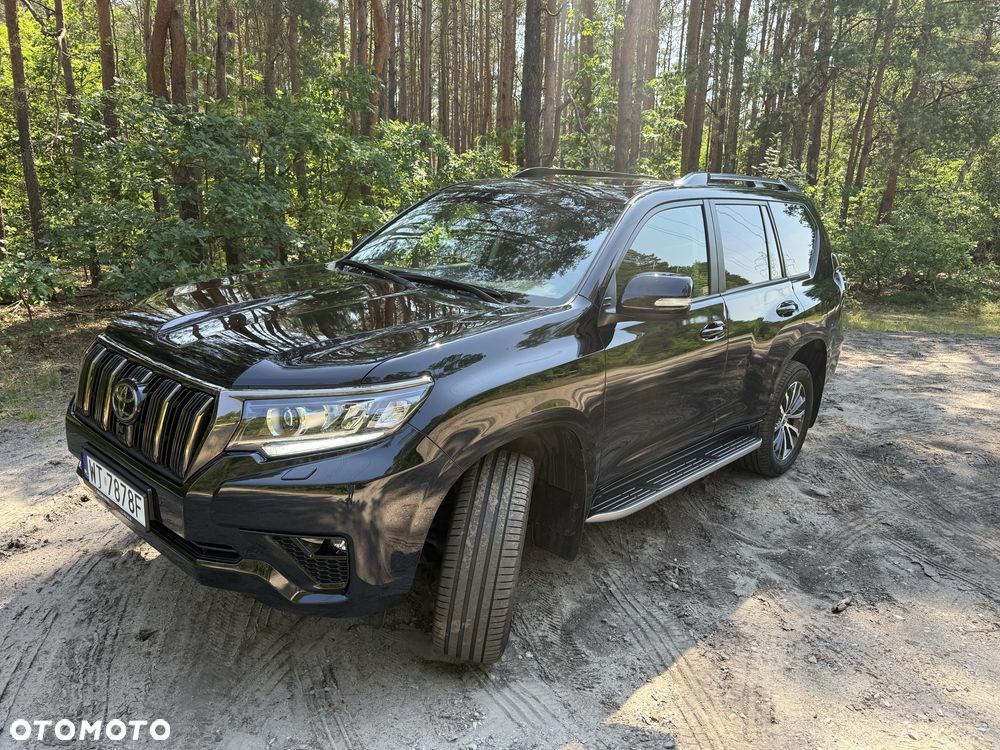 Toyota Land Cruiser - 2