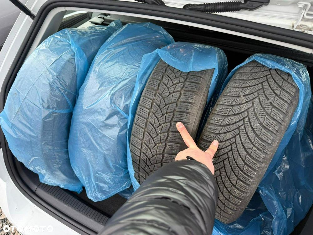 Volkswagen Golf - 14