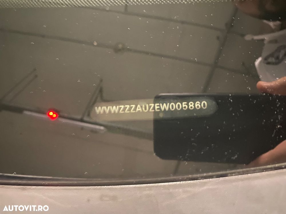 Volkswagen Golf 1.6 TDI BMT Comfortline - 23