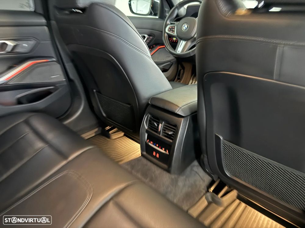 BMW 330 d xDrive Aut. M Sport - 23