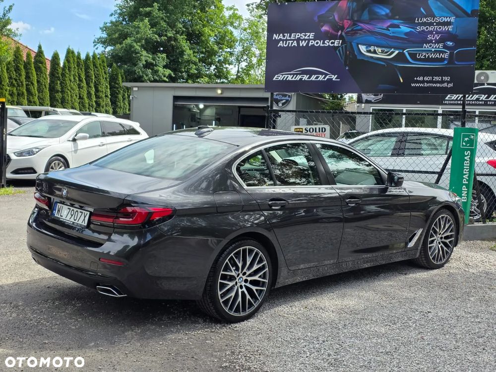 BMW Seria 5 520e Luxury Line - 11