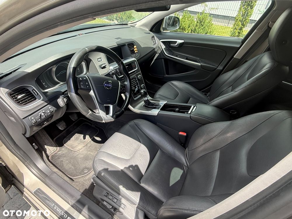 Volvo V60 D3 Summum - 5