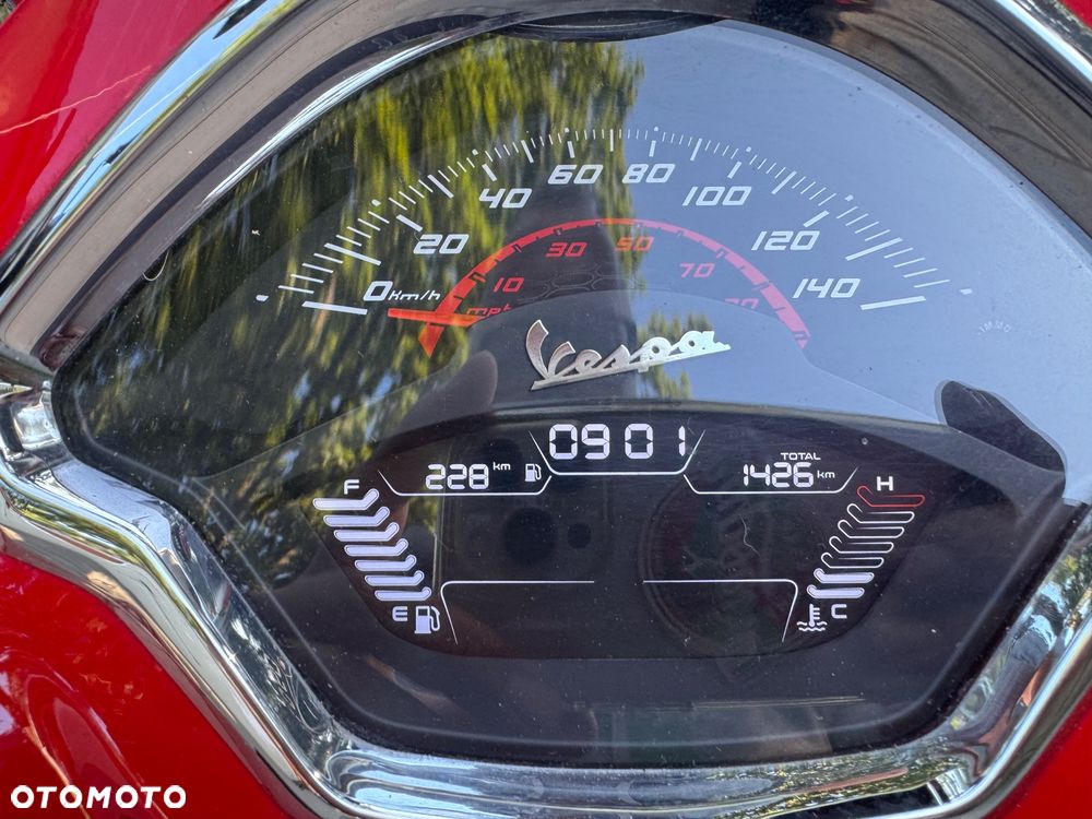 Vespa GTS - 9