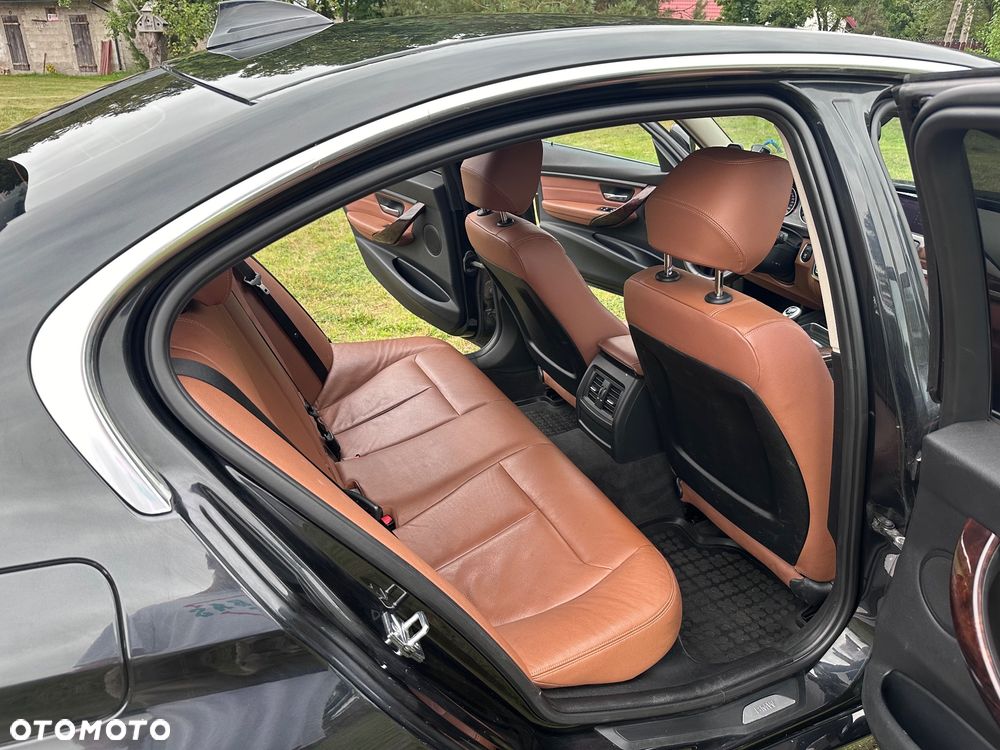 BMW Seria 3 320d Efficient Dynamic Edition Luxury Line - 25