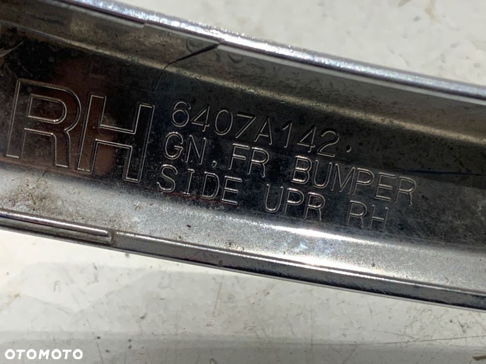 LISTWA ZDERZAKA CHROM PRAWA GÓRNA  MITSUBISHI OUTLANDER III (GG_W, GF_W, ZJ, ZL, ZK) 2010 - 2022 - 3