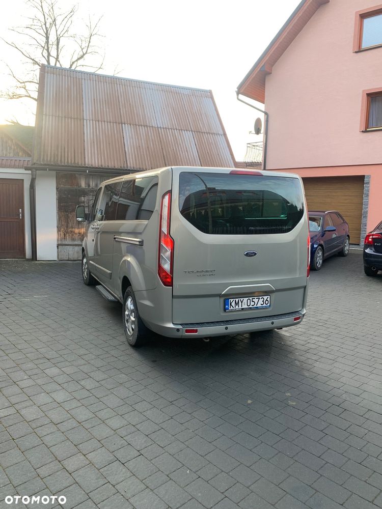 Ford Tourneo Custom - 3