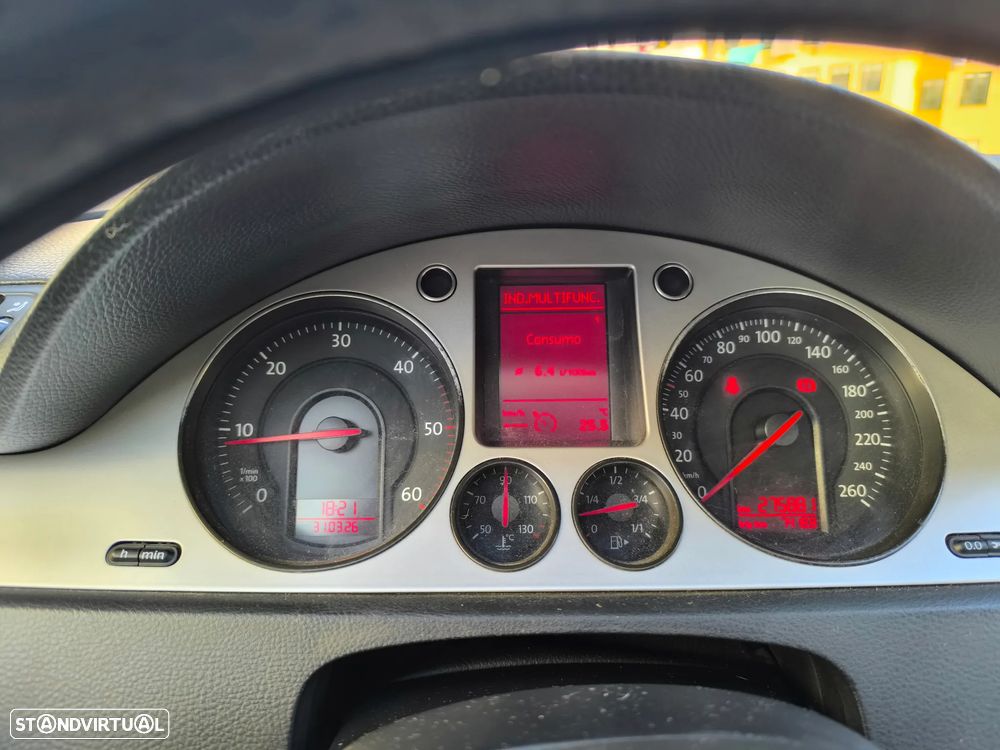 VW Passat 2.0 TDI Confortline - 2