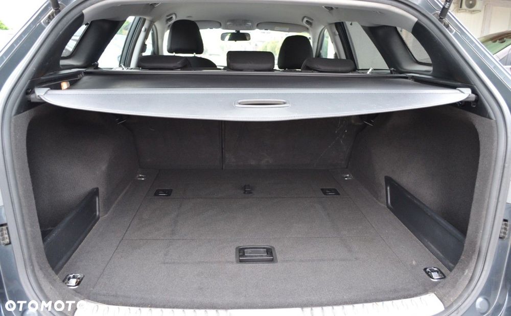 Hyundai i40 Kombi 1.6 Trend - 32