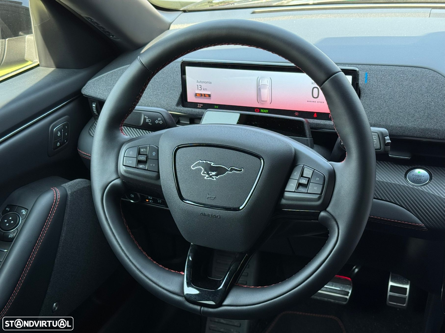 Ford Mustang Mach-E 72.6 kWh Premium AWD - 30