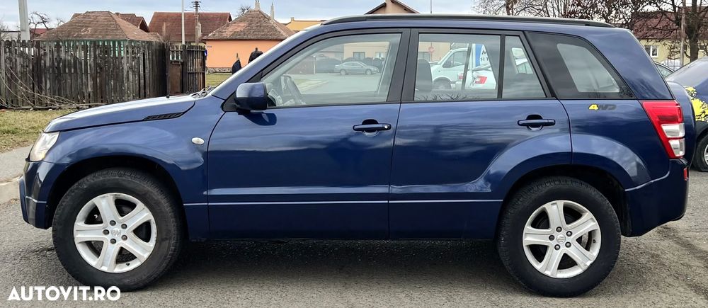 Suzuki Grand Vitara 1.9 DDiS Comfort - 9