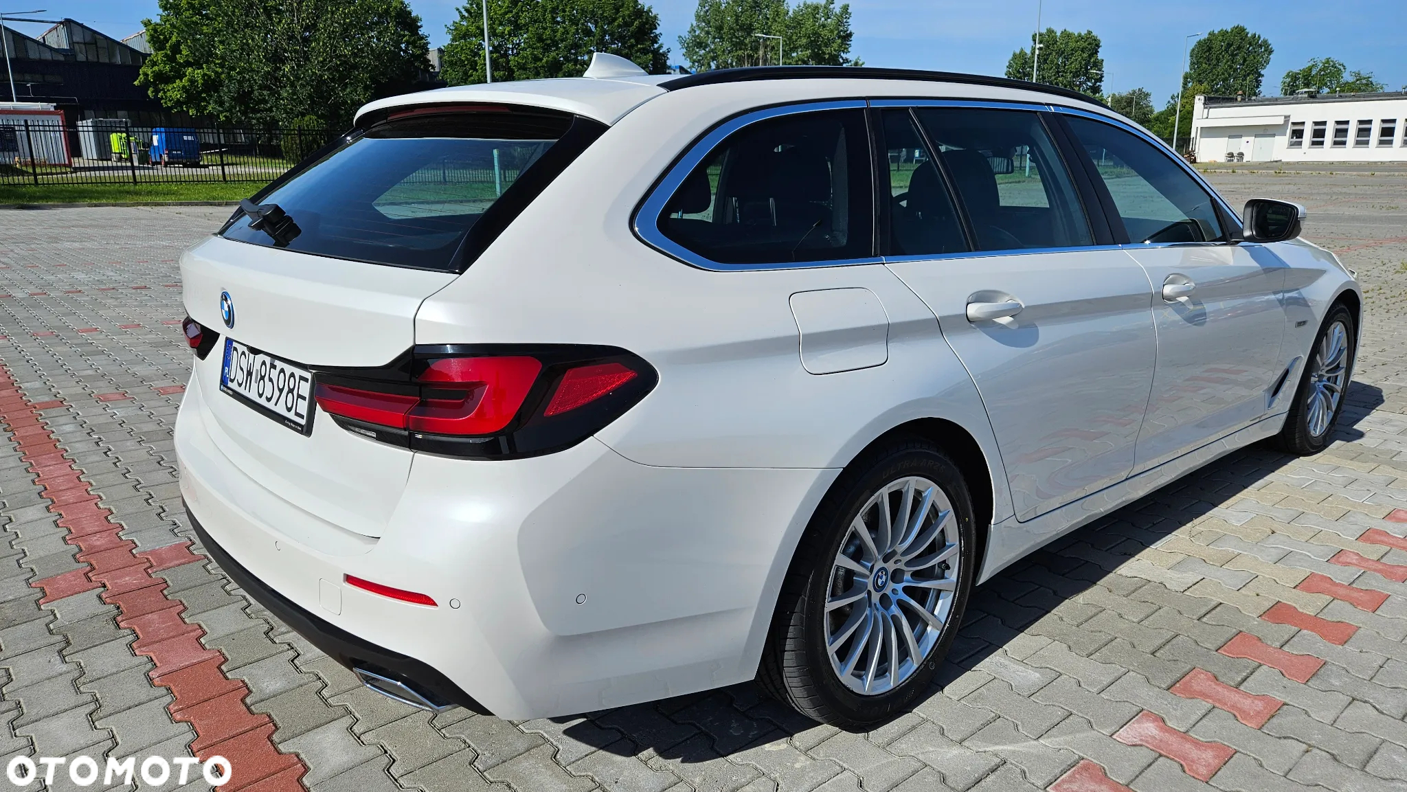 BMW Seria 5 520e - 7