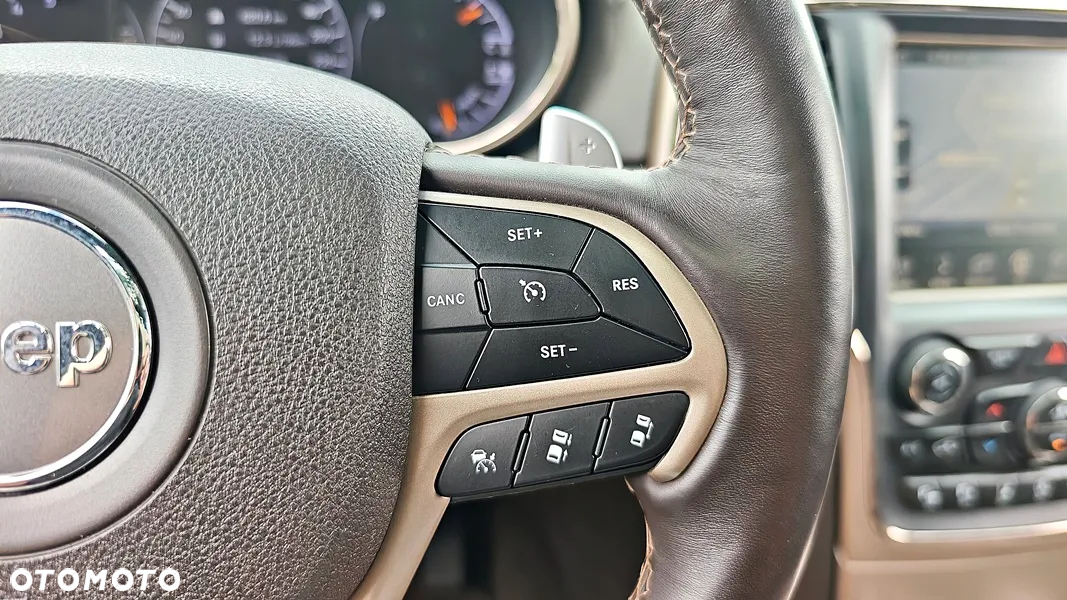 Jeep Grand Cherokee 3.0 CRD Summit - 29