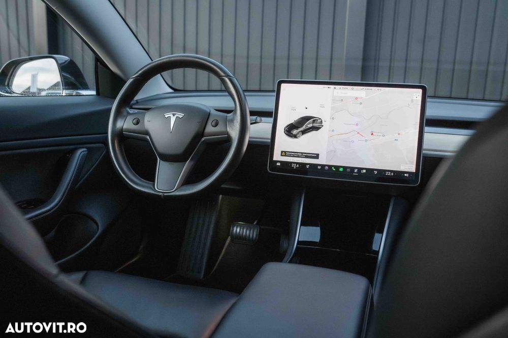 Tesla Model 3 - 27