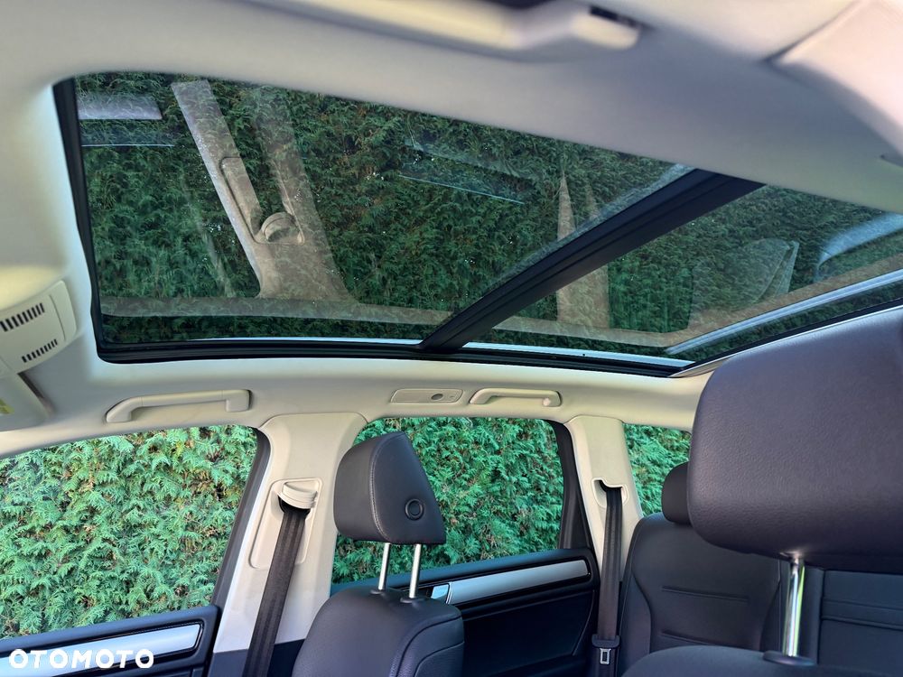 Volkswagen Touareg - 28