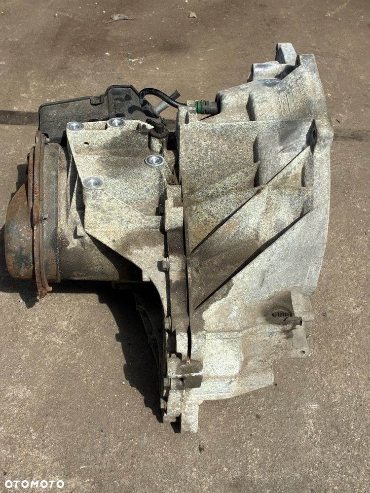 FORD FIESTA MK7 SKRZYNIA BIEGÓW Manualna  5-biegowa 8A6R7002JA T6TC1 - 5