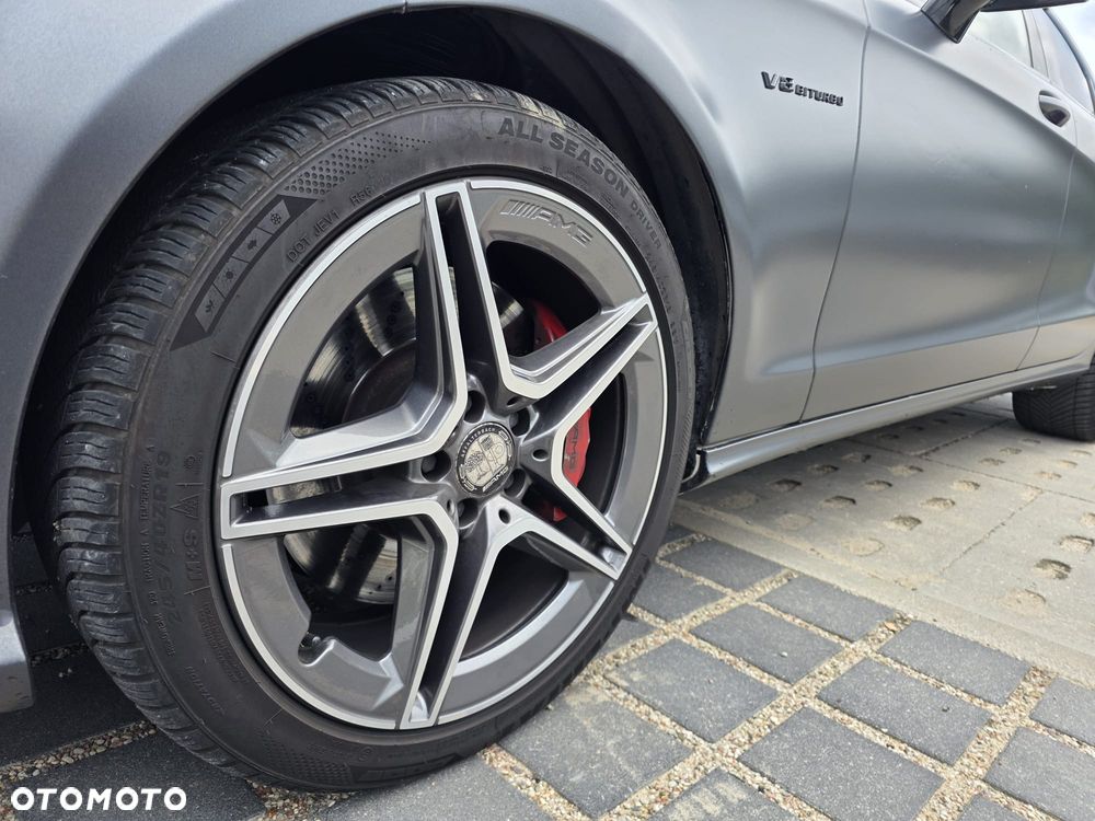 Mercedes-Benz CLS 500 4-Matic BlueEff - 13