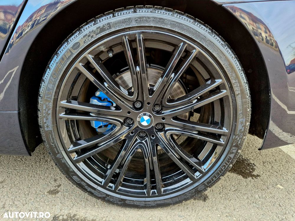 BMW Seria 5 520d xDrive AT MHEV - 17