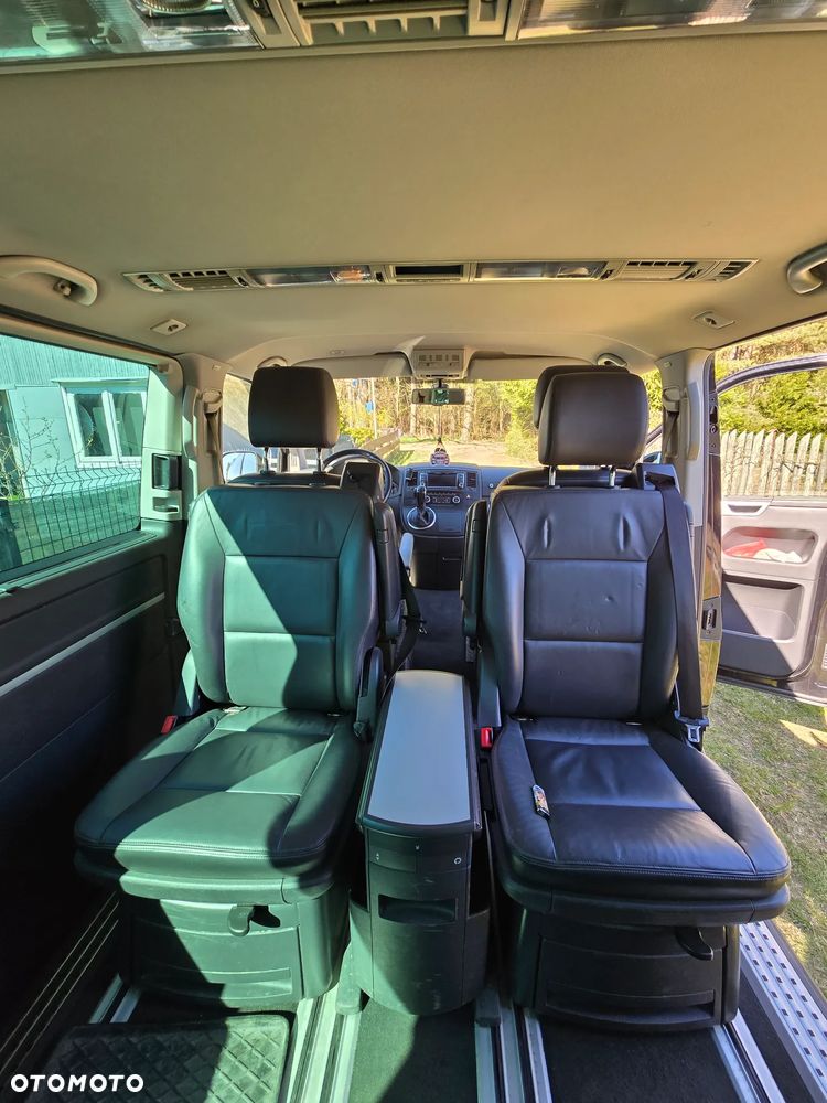 Volkswagen Multivan - 12