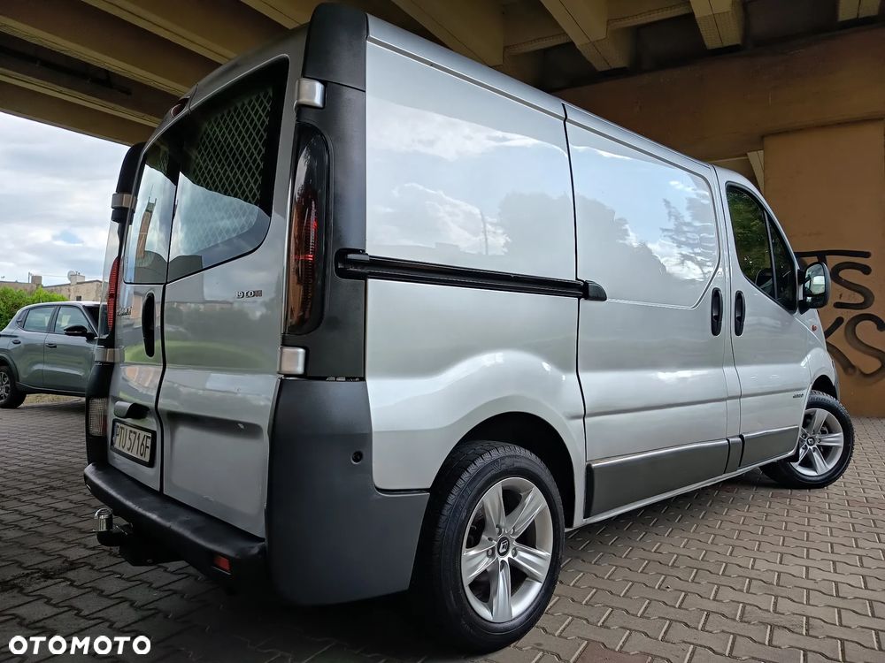Renault TRAFIC - 10