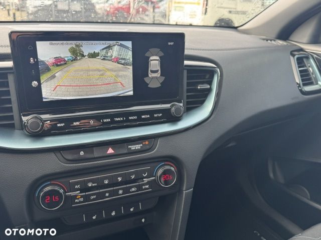 Kia XCeed 1.6 T-GDI Tribute DCT - 24