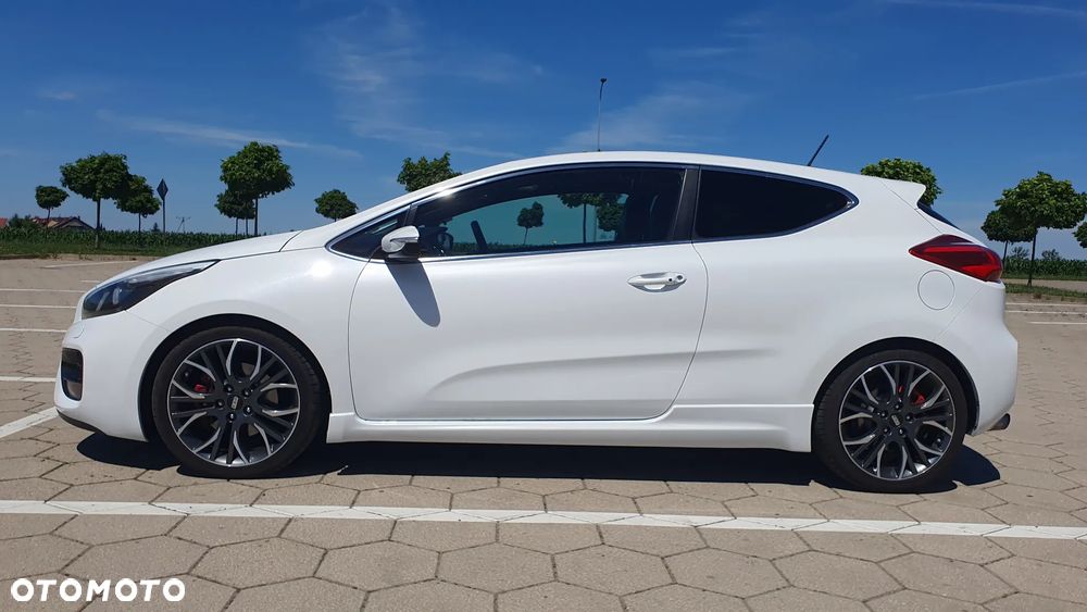 Kia Ceed 1.6 T-GDI GT-Challenge - 14