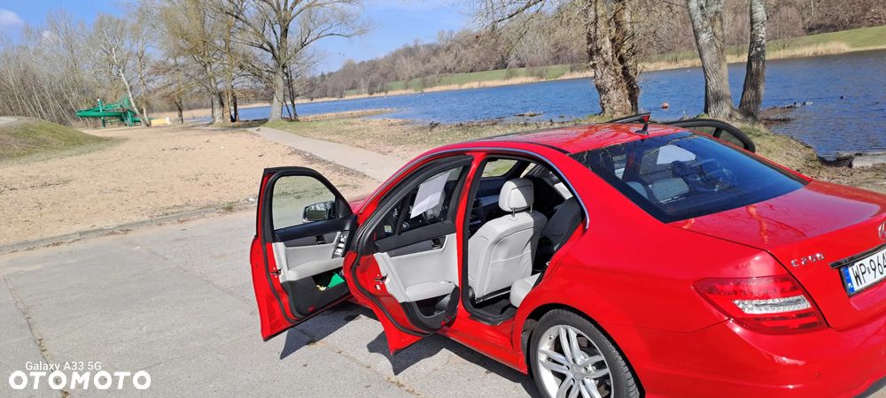 Mercedes-Benz Klasa C 250 CGI BlueEff Avantgarde - 4