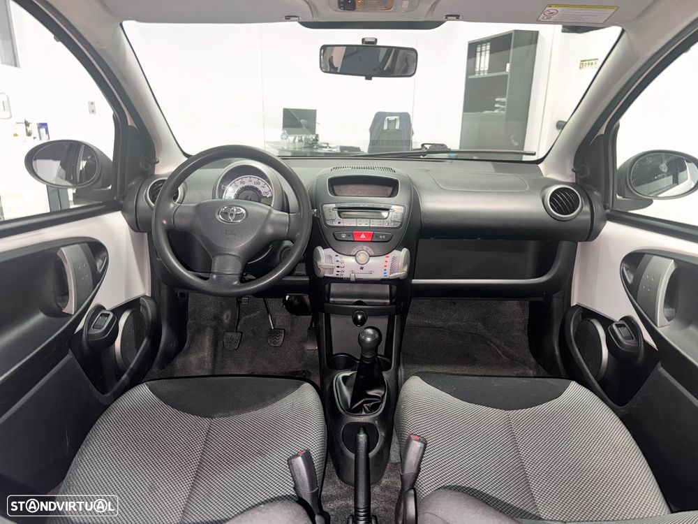 Toyota Aygo City - 8