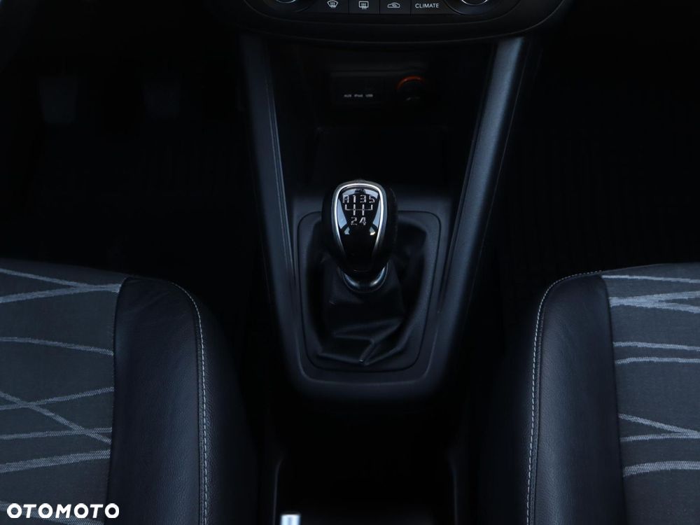 Kia Venga 1.4 Business Line - 13