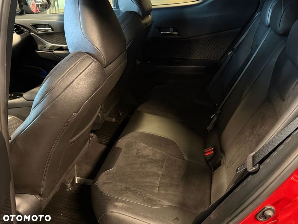 Toyota C-HR Lounge - 13