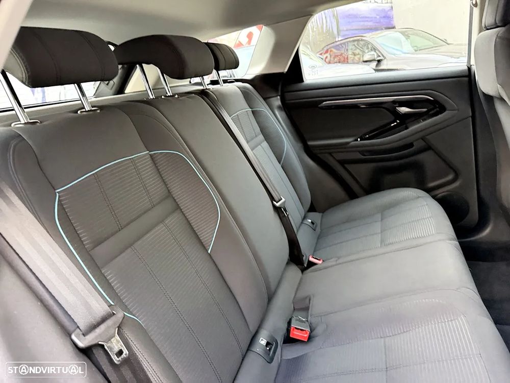 Land Rover Range Rover Evoque 2.0 D150 AWD Auto - 32