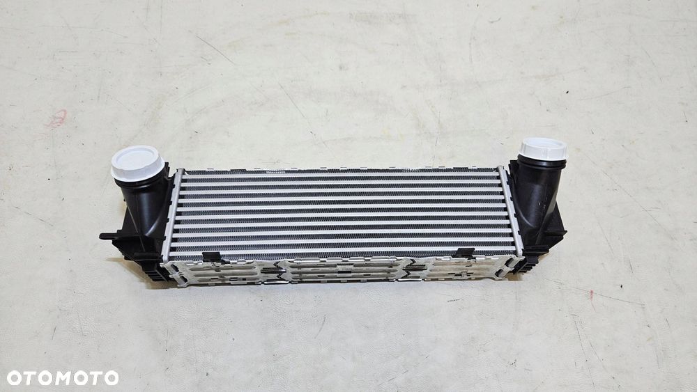 chłodnica powietrza intercooler bmw f10 f07 gt lci f11 nowa 7618768-03 - 1