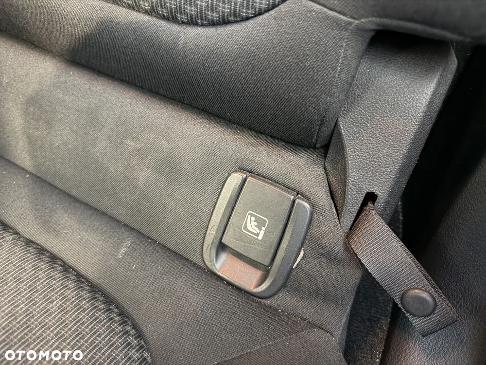 BMW X1 sDrive18i GPF - 17