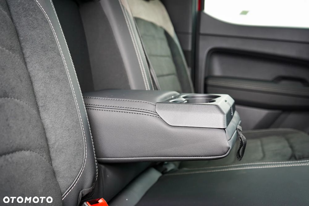 Volkswagen Amarok 3.0 V6 TDI 4Mot Style - 25