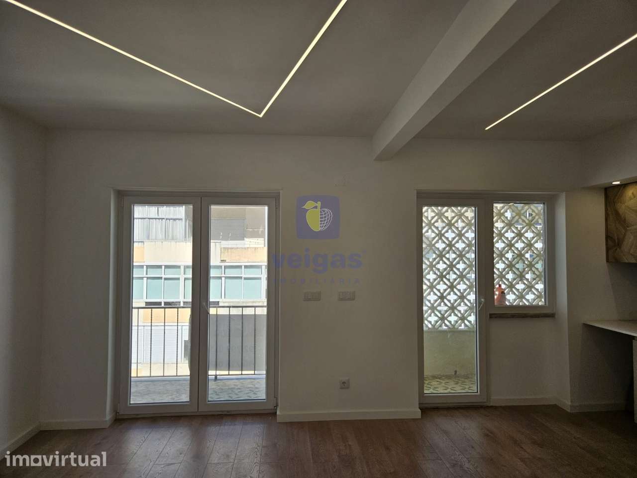 Apartamento T2+1 Central na Venteira, Amadora em Renovação Total - Grande imagem: 3/15