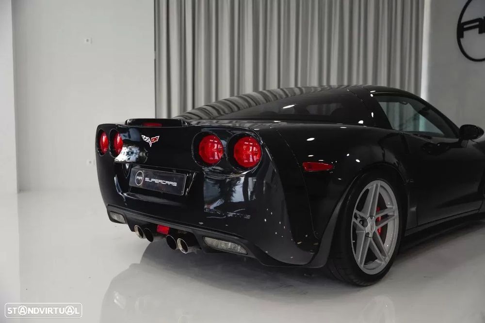 Chevrolet Corvette - 20