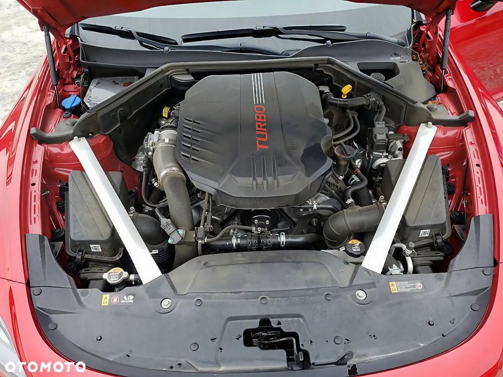 Kia Stinger - 11
