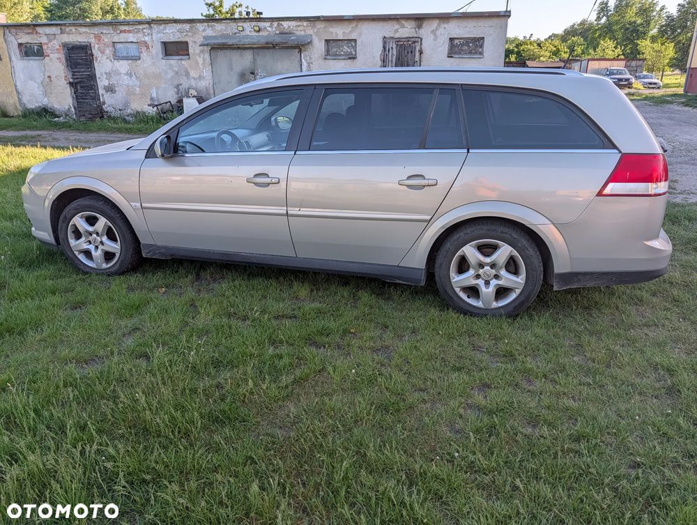 Opel Vectra 1.9 CDTI Essentia - 4