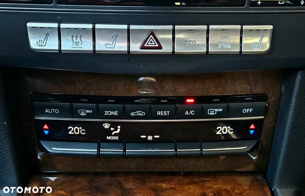 Mercedes-Benz Klasa E 300 CDI DPF BlueEFFICIENCY 7G-TRONIC Avantgarde - 17