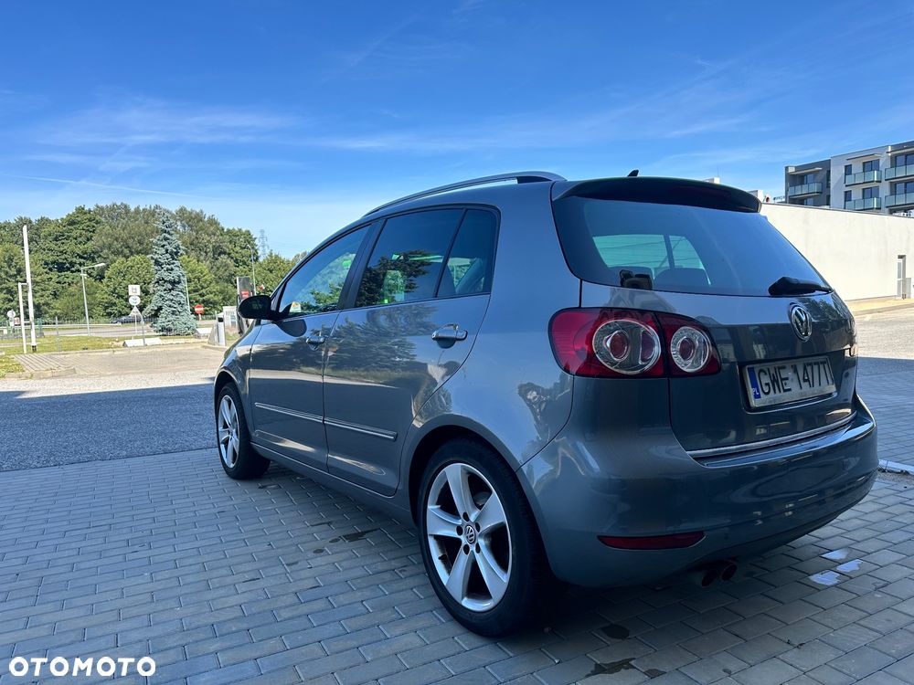 Volkswagen Golf Plus 2.0 TDI Highline - 35