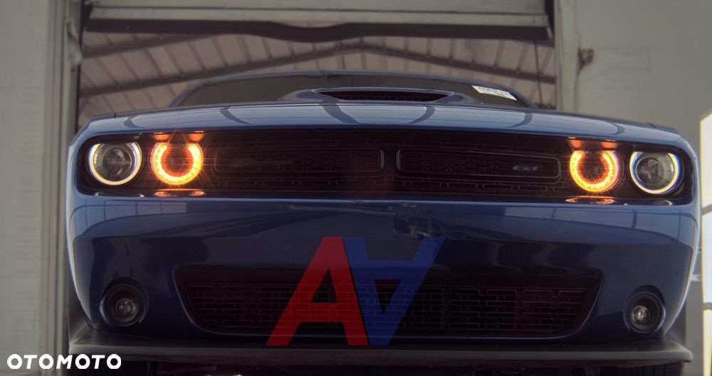 Dodge Challenger - 4