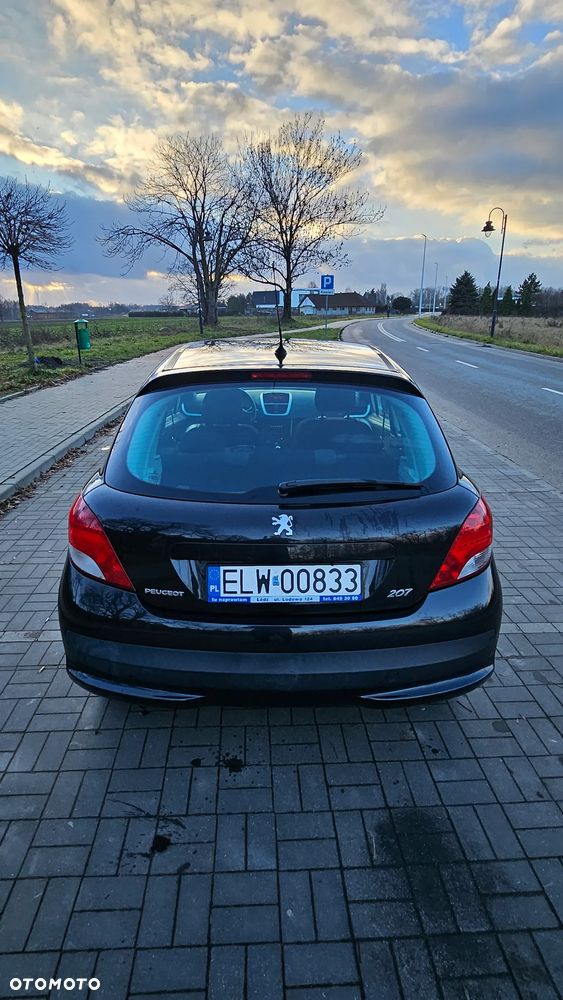 Peugeot 207 - 11