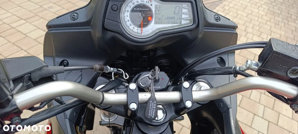 Suzuki V-STROM - 14