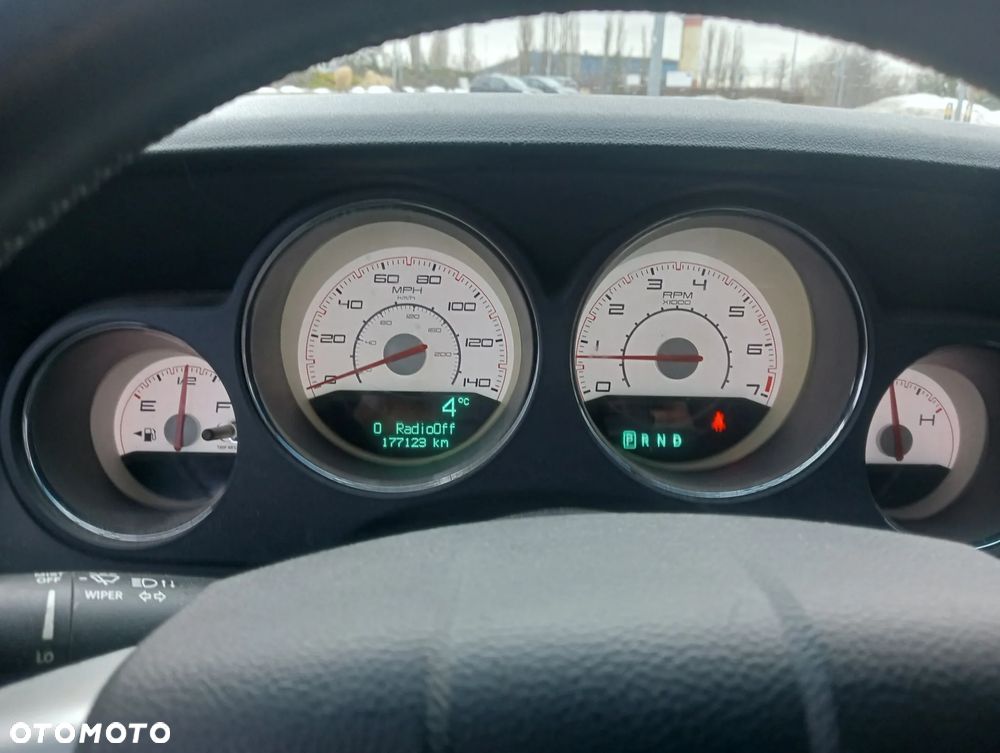 Dodge Challenger - 7