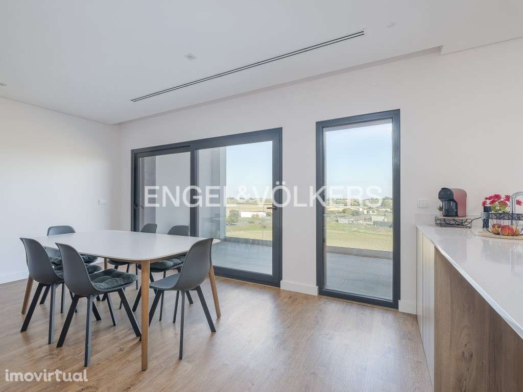 Duplex T3+1 em Prestigiada Urbanização no Montijo - Grande imagem: 2/46