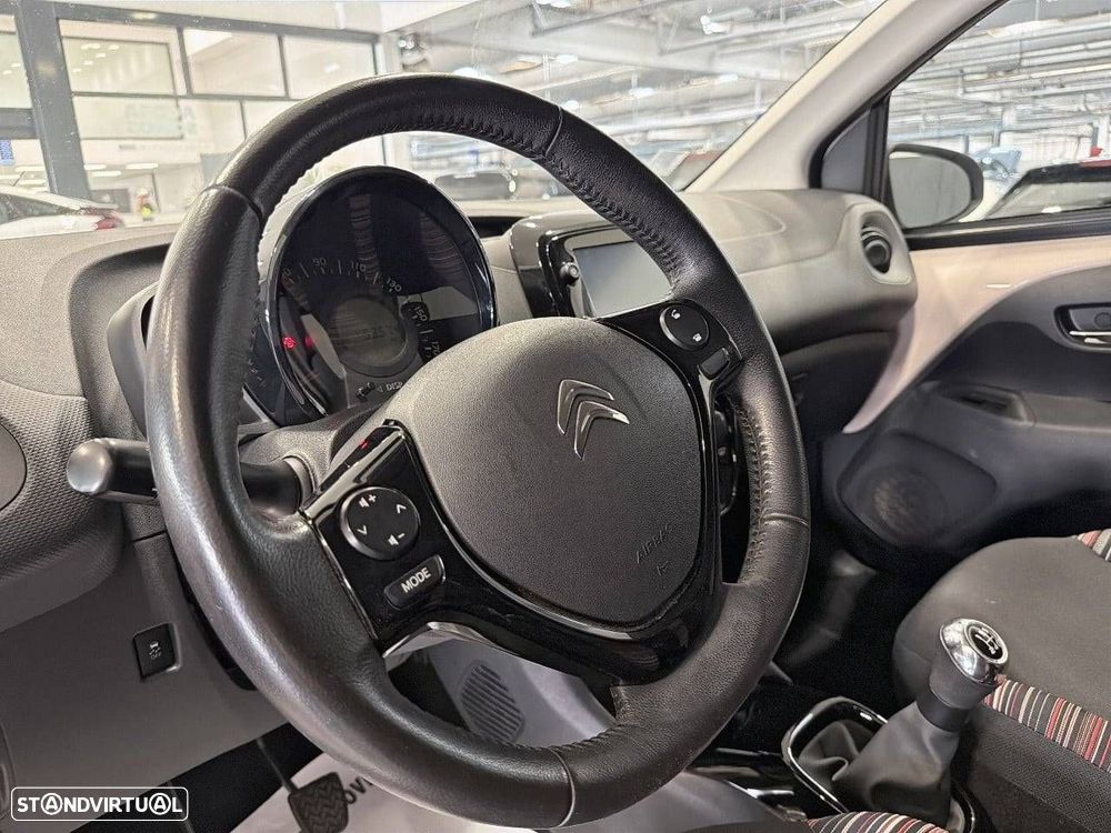 Citroën C1 1.0 VTi Shine — fotografia 12