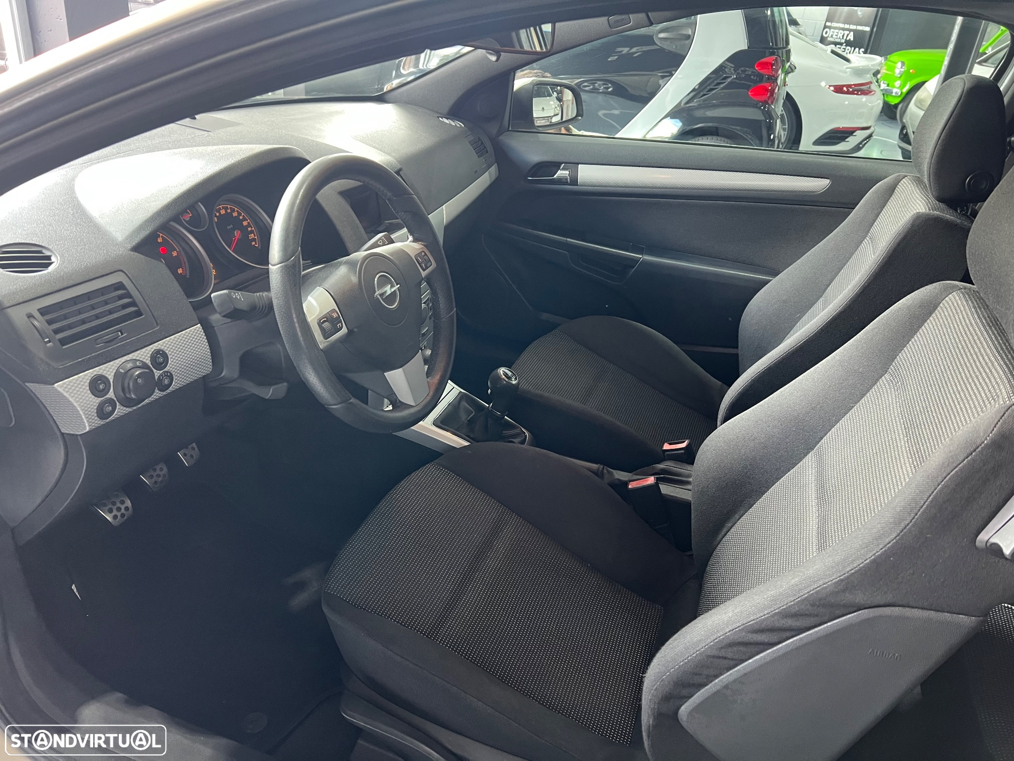 Opel Astra GTC 1.3 CDTi - 9