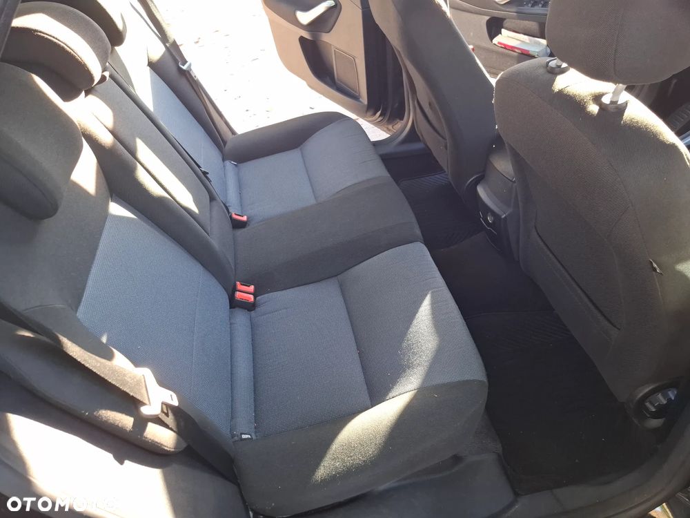 Ford Mondeo 1.8 TDCi Silver X - 14